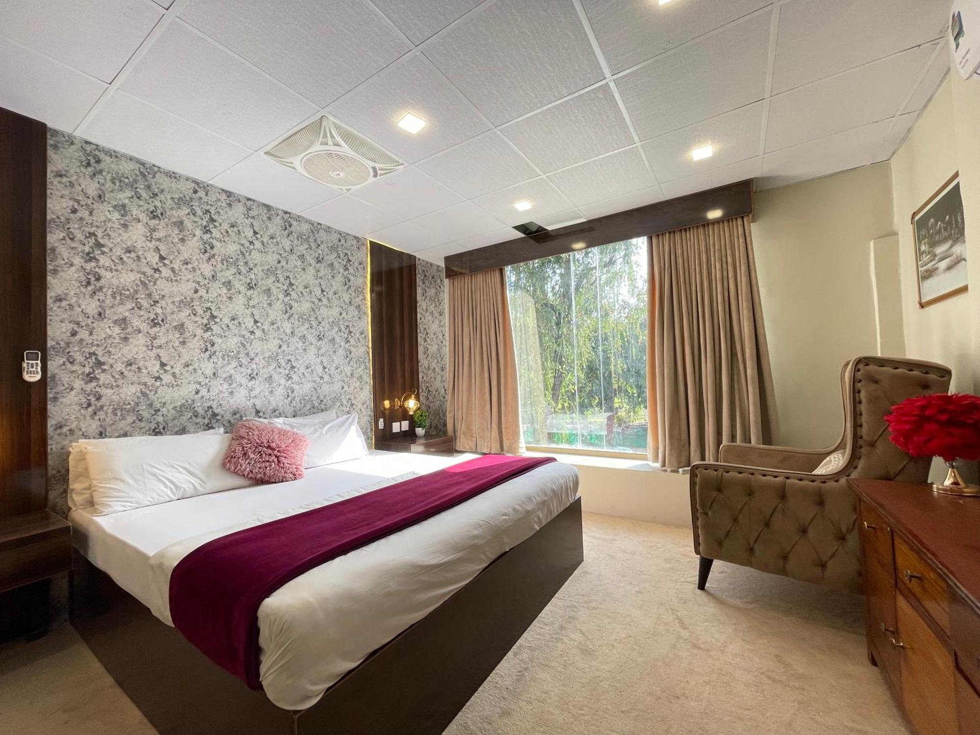איסלמאבד The Life Style Lodges Opp Centaurus Mall מראה חיצוני תמונה