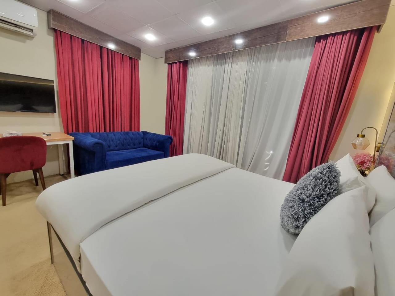 איסלמאבד The Life Style Lodges Opp Centaurus Mall מראה חיצוני תמונה