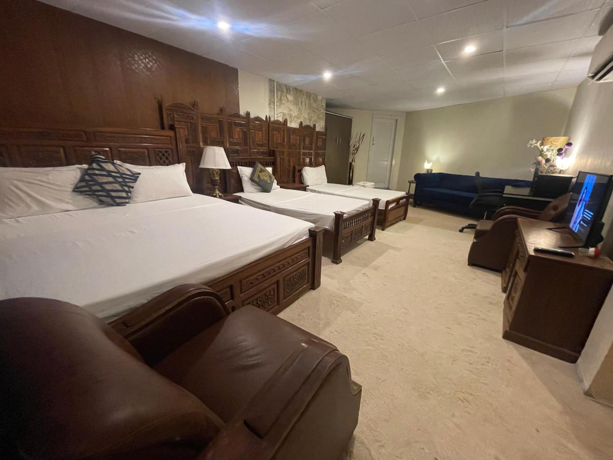 איסלמאבד The Life Style Lodges Opp Centaurus Mall מראה חיצוני תמונה